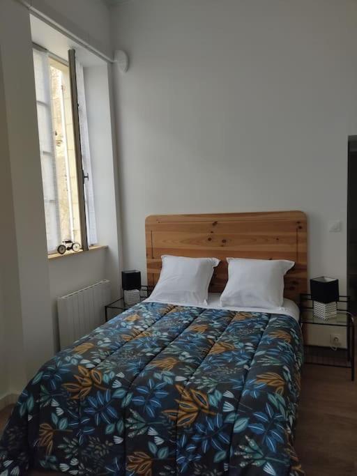 Appartement Avec Parking Prive Saumur Esterno foto