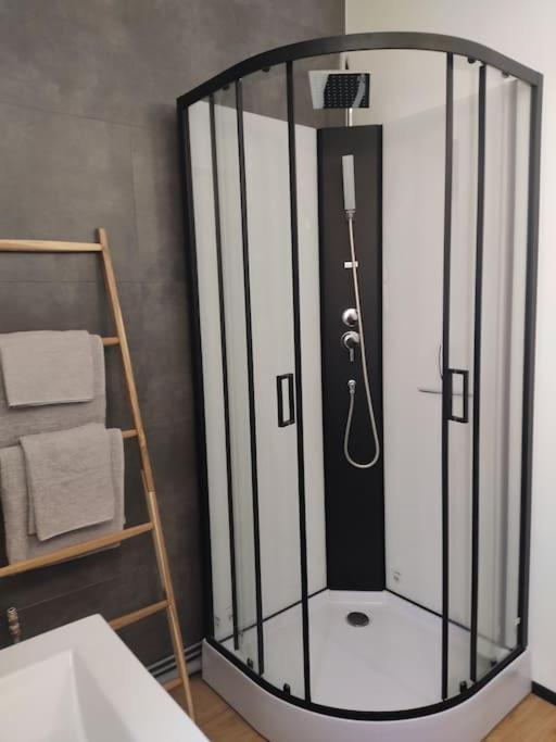 Appartement Avec Parking Prive Saumur Esterno foto