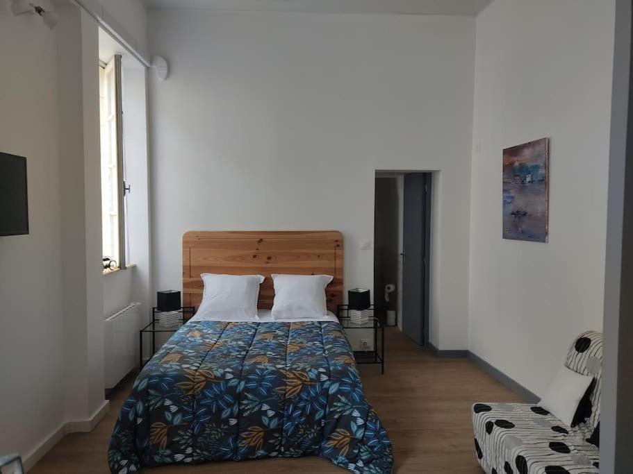 Appartement Avec Parking Prive Saumur Esterno foto