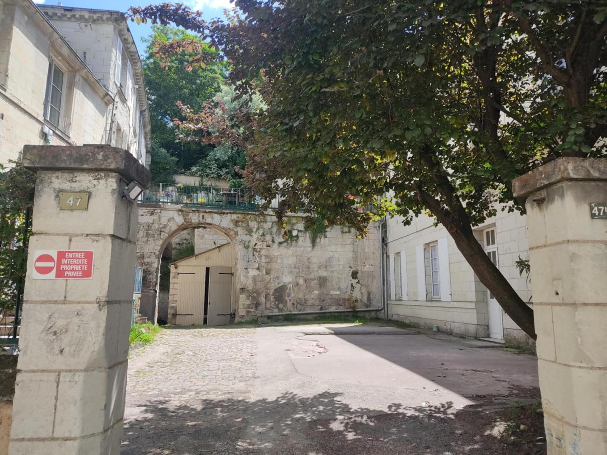 Appartement Avec Parking Prive Saumur Esterno foto